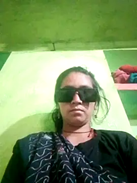 Snapshot of Sexy_monikah chatting on December 17, 2025, 6:51 am Sexy monikah online show from December 17, 2025, 6:51 am