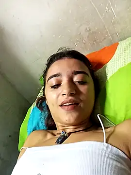 Skarlteth taylor online show from December 4, 2025, 7:13 pm