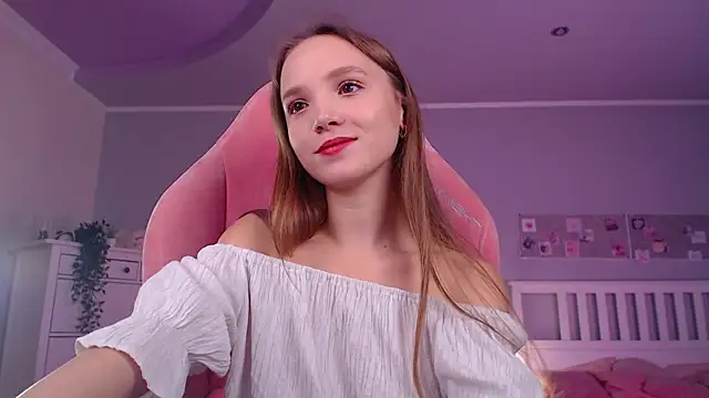 Adria Arjona online show from November 6, 2025, 7:45 am