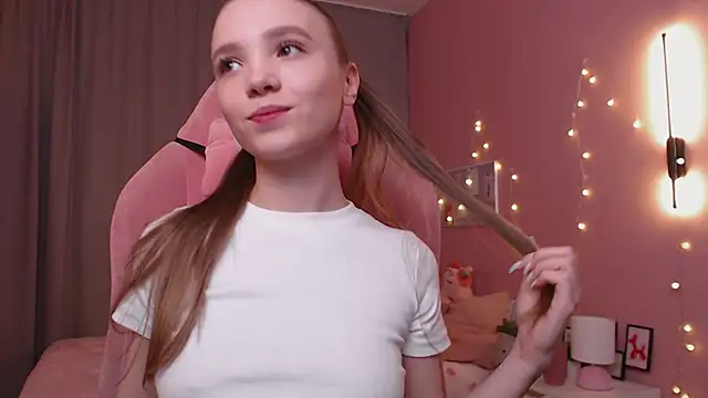 Snapshot of Adria_Arjona chatting on January 14, 2026, 7:45 am Adria Arjona online show from January 14, 2026, 7:45 am