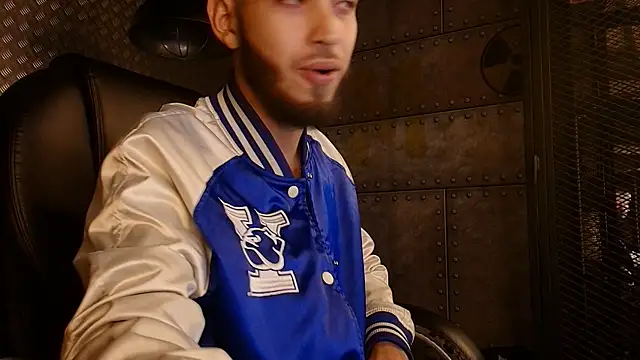 liam sait online show from November 7, 2025, 3:22 am