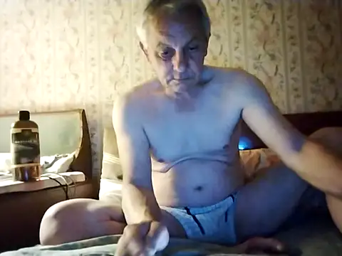 Naturi6 online show from May 13, 2026, 1:23 am