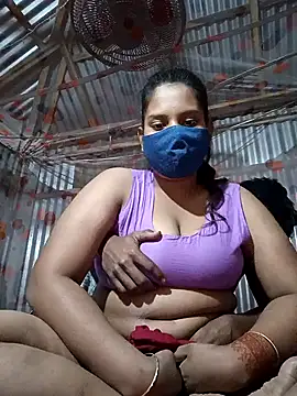 Snapshot of fluffkitty-03 chatting on November 10, 2025, 4:45 pm fluffkitty-03 online show from November 10, 2025, 4:45 pm