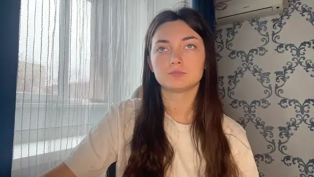 Snapshot of TwotyBright chatting on November 27, 2025, 8:15 am TwotyBright online show from November 27, 2025, 8:15 am