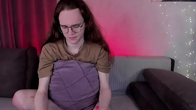 Snapshot of Mark_Glover chatting on November 17, 2025, 10:19 am Mark Glover online show from November 17, 2025, 10:19 am