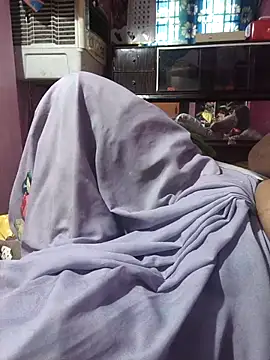 hyd couple7878 online show from February 17, 2026, 7:16 am