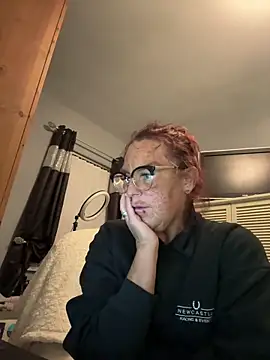 Angel-LinaX online show from February 10, 2026, 10:31 pm