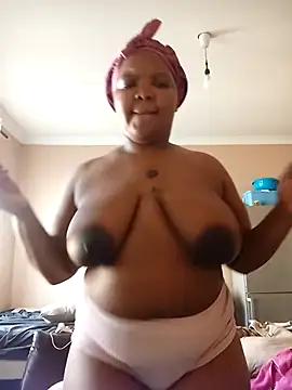 Snapshot of thickpariss chatting on November 3, 2025, 2:31 pm thickpariss online show from November 3, 2025, 2:31 pm