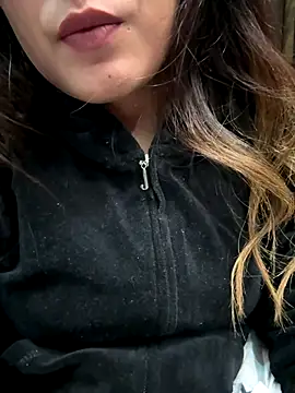 Angel-pune001 online show from December 15, 2025, 3:40 pm