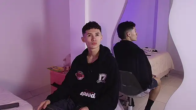 Snapshot of Eiden_Blake chatting on November 24, 2025, 10:26 am Eiden Blake online show from November 24, 2025, 10:26 am