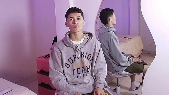 Eiden Blake online show from December 1, 2025, 11:38 pm