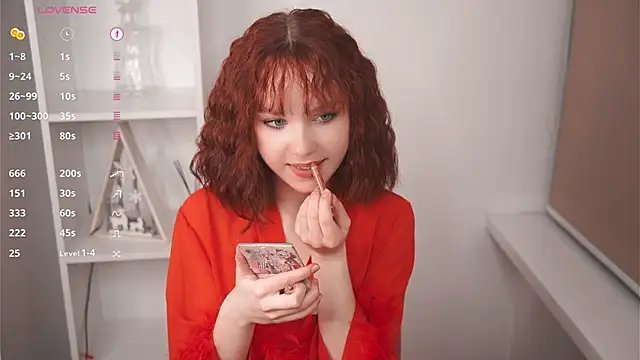 MaisieStarlight online show from February 1, 2026, 5:44 pm