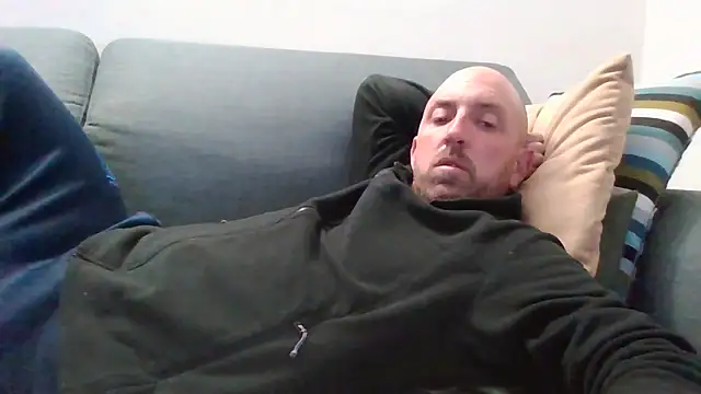 luca beech88 online show from April 14, 2026, 6:02 pm