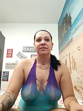 SugarDiamonds online show from December 18, 2025, 10:19 am