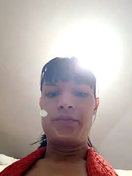 Snapshot of PaulinaLondra2 chatting on November 26, 2025, 12:21 am PaulinaLondra2 online show from November 26, 2025, 12:21 am