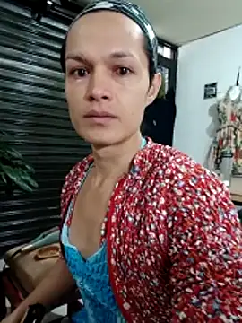 Snapshot of PaulinaLondra2 chatting on November 28, 2025, 12:49 pm PaulinaLondra2 online show from November 28, 2025, 12:49 pm