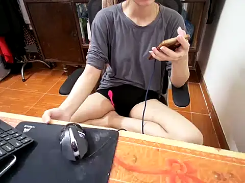 Snapshot of ---Lusi03--- chatting on December 22, 2025, 3:17 am ---Lusi03--- online show from December 22, 2025, 3:17 am