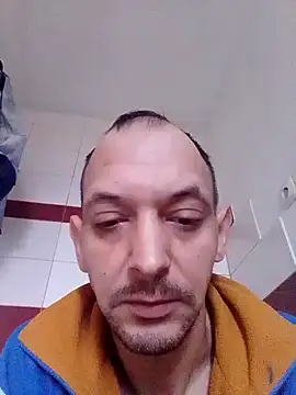 Yraaaar online show from November 3, 2025, 6:18 am