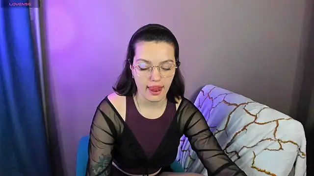 Karina Kellyy online show from December 15, 2025, 3:45 am