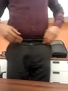 naughtyboyjii online show from November 3, 2025, 9:57 am