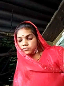 Snapshot of Jooli_cuty chatting on February 16, 2026, 5:28 am Jooli cuty online show from February 16, 2026, 5:28 am