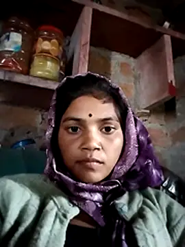 Snapshot of Jooli_cuty chatting on February 19, 2026, 6:10 am Jooli cuty online show from February 19, 2026, 6:10 am