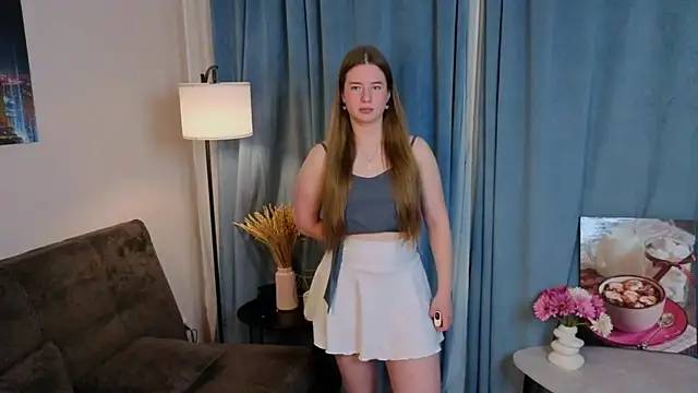 Snapshot of MowasaBritten chatting on December 17, 2025, 3:17 pm MowasaBritten online show from December 17, 2025, 3:17 pm