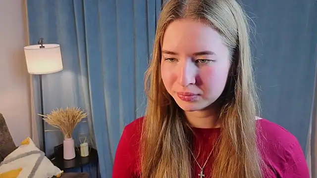 Snapshot of MowasaBritten chatting on November 25, 2025, 4:40 pm MowasaBritten online show from November 25, 2025, 4:40 pm