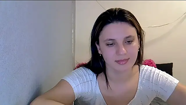 KiraHoney online show from March 6, 2026, 7:53 pm