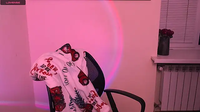 AlinaDoll  online show from November 19, 2025, 8:14 am