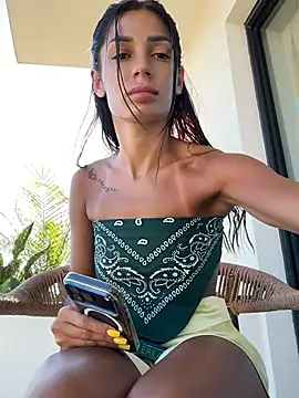 Snapshot of VickyM99 chatting on July 8, 2026, 5:30 am VickyM99 online show from July 8, 2026, 5:30 am