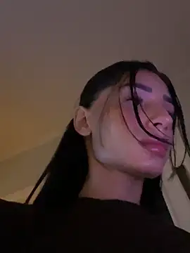 VickyM99 online show from March 19, 2026, 6:13 am