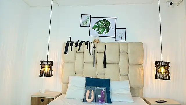 Snapshot of KimberlyFox_t chatting on May 12, 2026, 12:33 pm KimberlyFox t online show from May 12, 2026, 12:33 pm