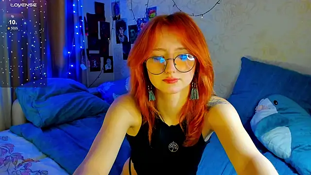 DragonflyLiza online show from November 20, 2025, 1:56 pm