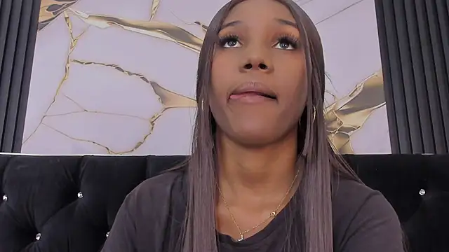 Mia Devereaux167 online show from March 26, 2026, 1:09 pm