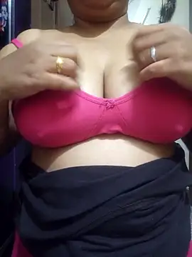 Snapshot of Mathi_cam chatting on November 18, 2025, 2:53 pm Mathi cam online show from November 18, 2025, 2:53 pm