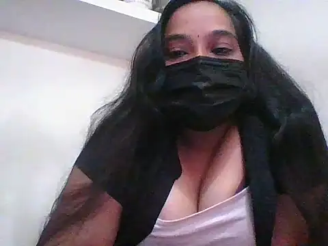 Snapshot of Mathi_cam chatting on December 4, 2025, 4:55 am Mathi cam online show from December 4, 2025, 4:55 am