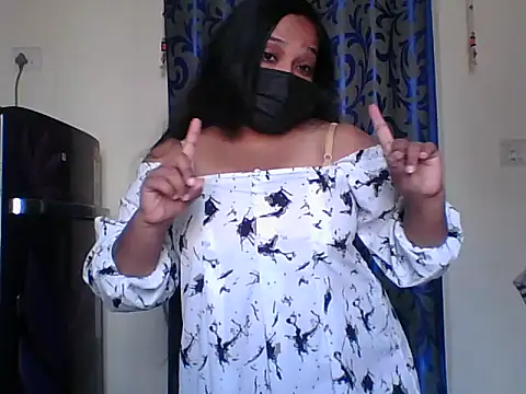 Snapshot of Mathi_cam chatting on February 27, 2026, 5:18 am Mathi cam online show from February 27, 2026, 5:18 am