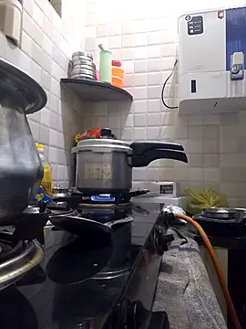 Snapshot of Mathi_cam chatting on February 1, 2026, 1:20 pm Mathi cam online show from February 1, 2026, 1:20 pm