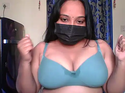 Snapshot of Mathi_cam chatting on February 25, 2026, 4:56 am Mathi cam online show from February 25, 2026, 4:56 am