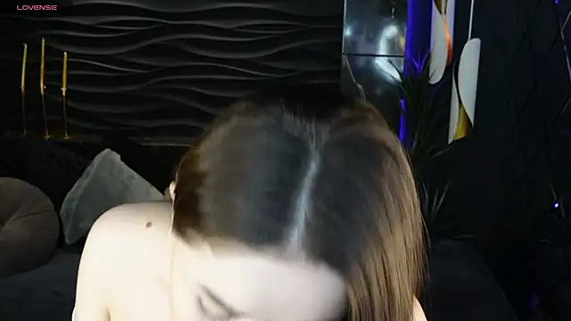 melanie neal online show from December 1, 2025, 9:04 pm