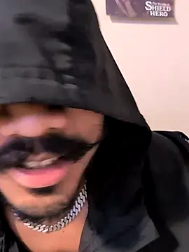 Snapshot of skinnydddue chatting on November 5, 2025, 8:01 pm skinnydddue online show from November 5, 2025, 8:01 pm