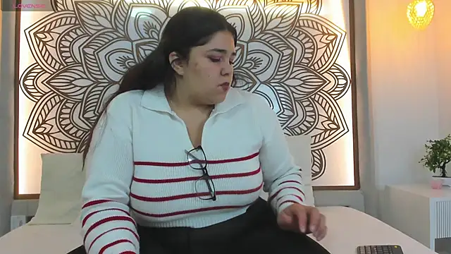 Lilith Aliany  online show from November 28, 2025, 12:49 pm