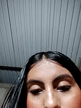 karina rojas online show from November 6, 2025, 1:42 am