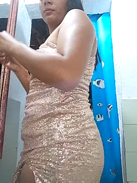 lapicarona18 online show from December 5, 2025, 5:06 am