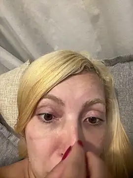 Snapshot of melisboa chatting on February 17, 2026, 3:48 am melisboa online show from February 17, 2026, 3:48 am