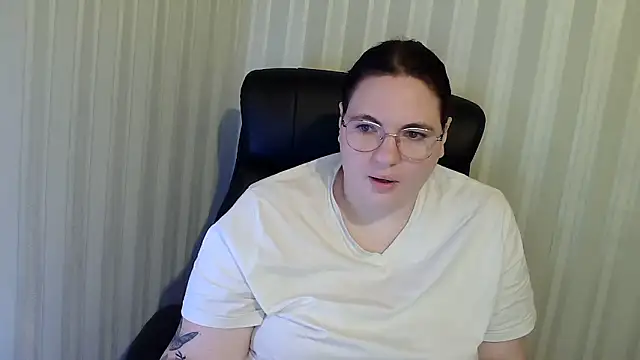 XLisaBlueXsS online show from November 14, 2025, 6:33 pm