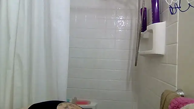 FreakyDreama online show from May 13, 2026, 2:02 pm