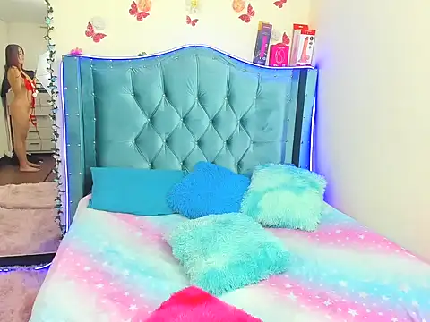 Snapshot of Aurora_sky9 chatting on December 20, 2025, 2:47 am Aurora sky9 online show from December 20, 2025, 2:47 am