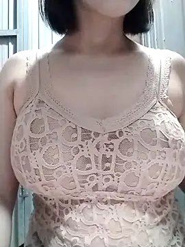 Snapshot of Niramiu chatting on February 7, 2026, 2:41 am Niramiu online show from February 7, 2026, 2:41 am